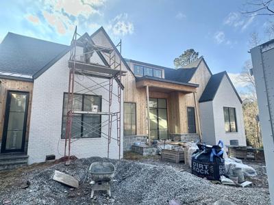 1135 JUMPING ROCK DRIVE