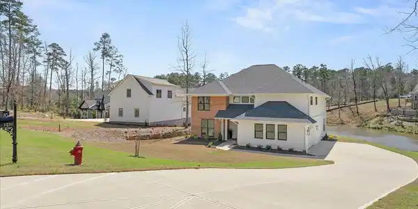 1270 GLEN EAGLE DRIVE
