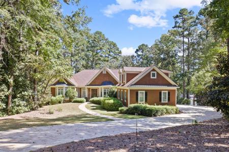 1211 CURTRIGHT PLACE