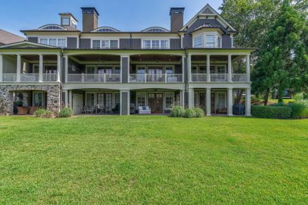 888 unit 302 GREENSBORO ROAD