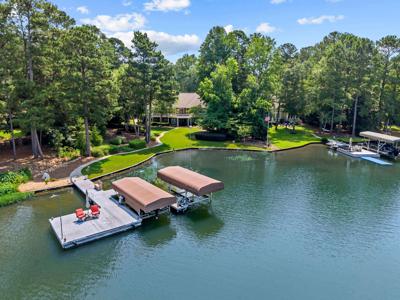 1051 CLEARWATER DRIVE