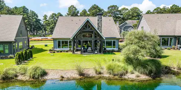 133 ARBORS LANE