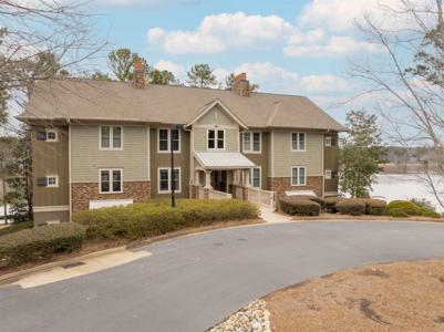 1060C PORTAGE TRAIL
