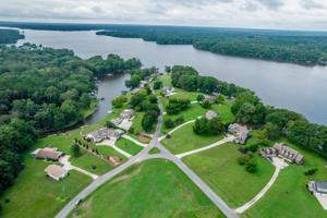 1151 SUNSET BLUFF