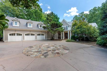 1190 DOGWOOD DRIVE
