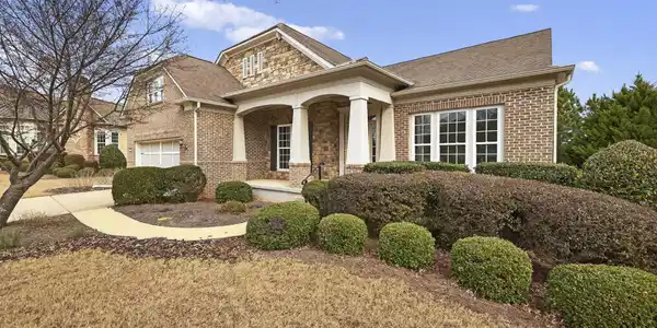 1010 OVERLOOK COVE