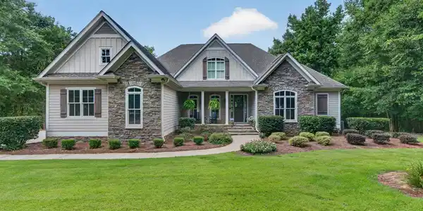 132 COUNTRY LANE