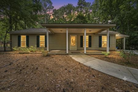 372 EAST RIVERBEND DRIVE
