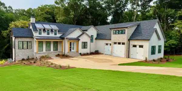 1110 SUNSET BLUFF