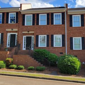 1111 SURREY LANE