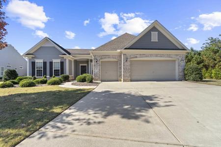 1111 LAKEFRONT COURT