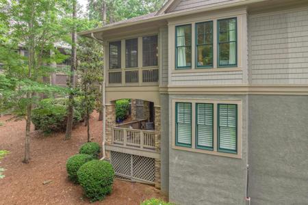 1020 SALLIES VIEW