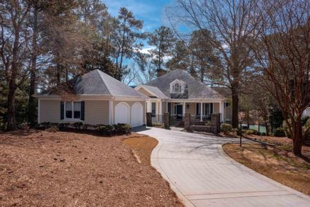 1071 OLDE CHAPEL LANE