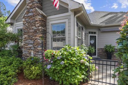 123 EDGEWOOD COURT