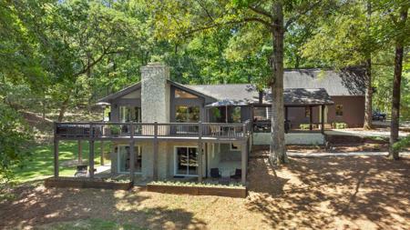 105 OAK HILL CIRCLE