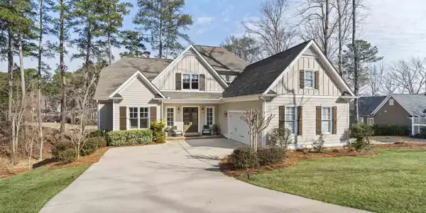 1020 TURNBERRY CIRCLE