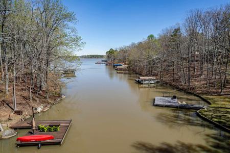 137 EAST RIVERBEND DRIVE