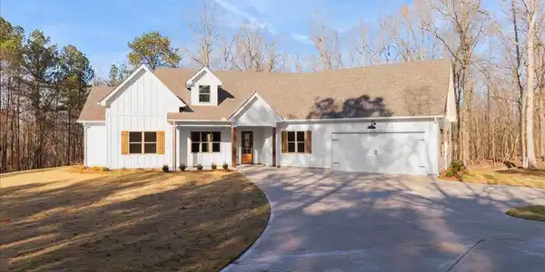 115 OAK HILL CIRCLE