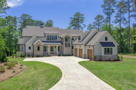 1019 HILLTOP LOOP