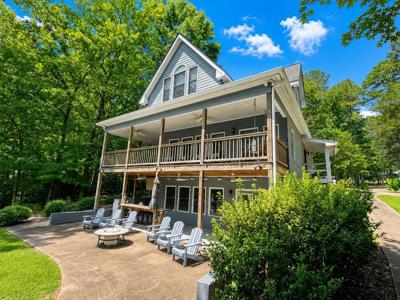 1070 APALACHEE WOODS TRAIL