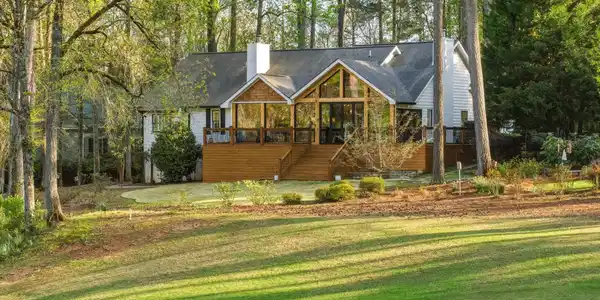 1040 SPYGLASS HILL