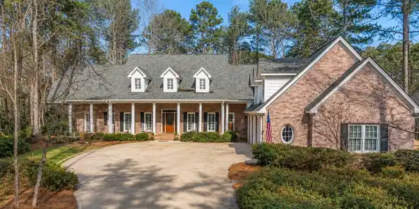 1660 CLUB DRIVE