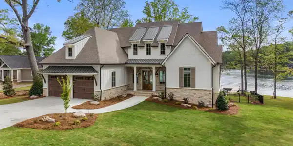 144 COLLIS CIRCLE