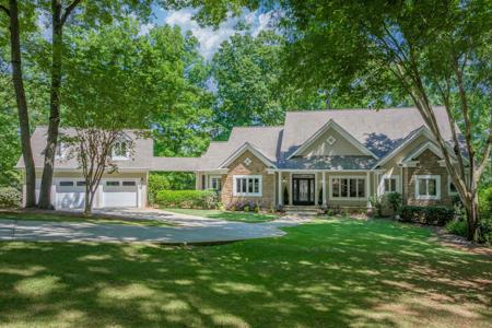 1070 MAPLE RIDGE WAY