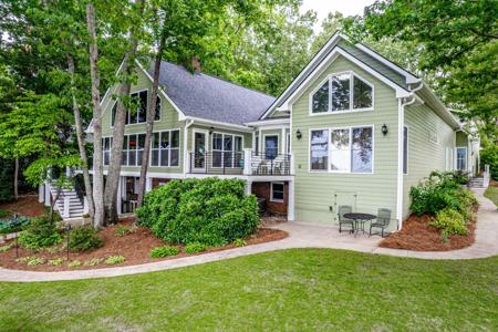 165 LAKEVIEW DRIVE