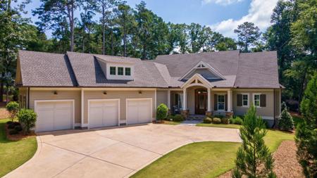 1020 HARDWOOD HOLLOW
