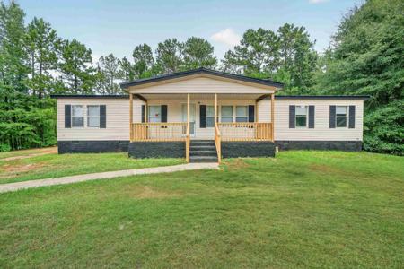 231 SE LOCUST COURT