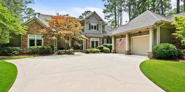 1221 LAKE CLUB DRIVE