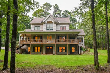 1301 RED ROAD