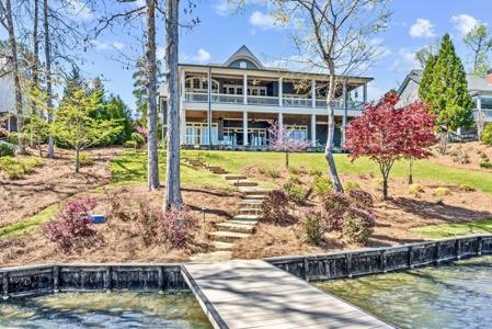 1611 LIGHTHOUSE CIRCLE
