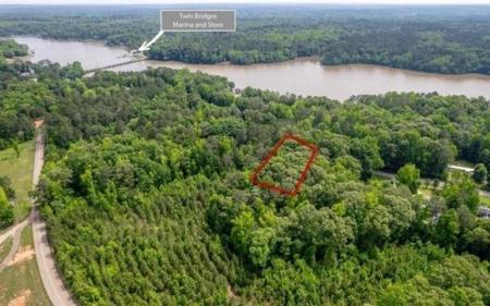 136 N LITTLE RIVER TRAIL