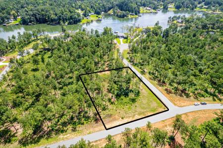 401 WHITE OAK COVE