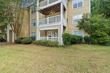 107 OAK GROVE LANE