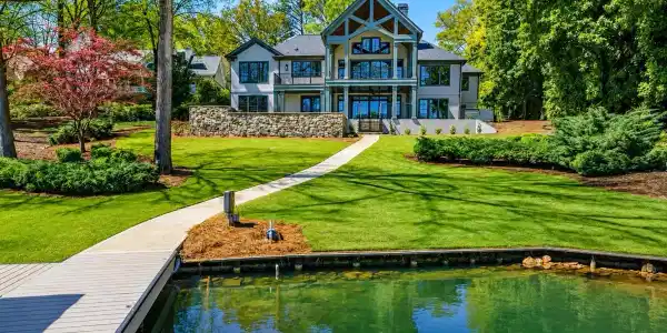 136 BARRINGTON HALL DRIVE