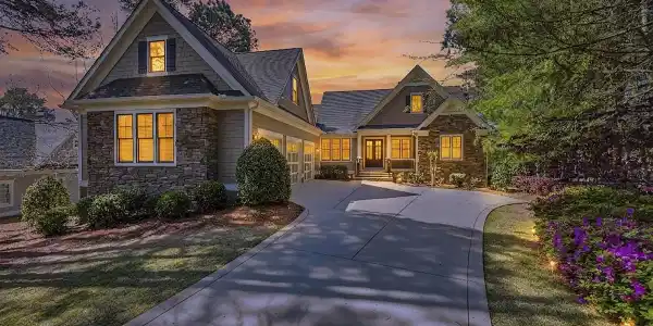 1061 KIMBROUGH HILL DRIVE