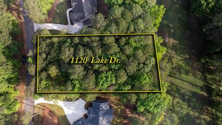 1120 LAKE DRIVE