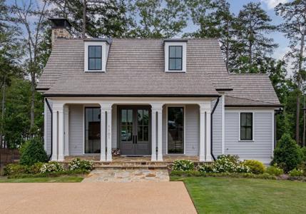 1101 LONGVIEW COMMONS