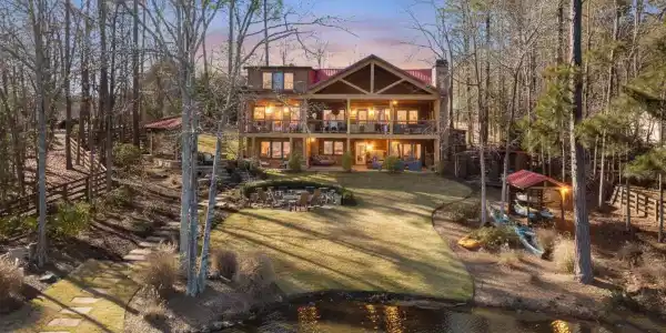 125 ROCK ISLAND LANE