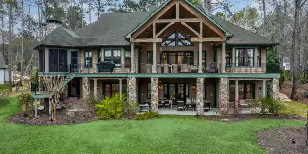 189 REYNOLDS DRIVE