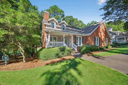 1073 CLUB HOUSE LANE