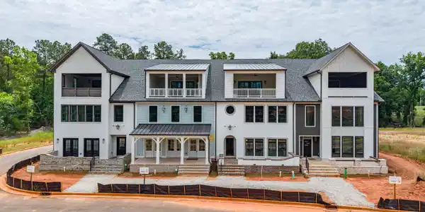 70 VESPER GRAND AVENUE
