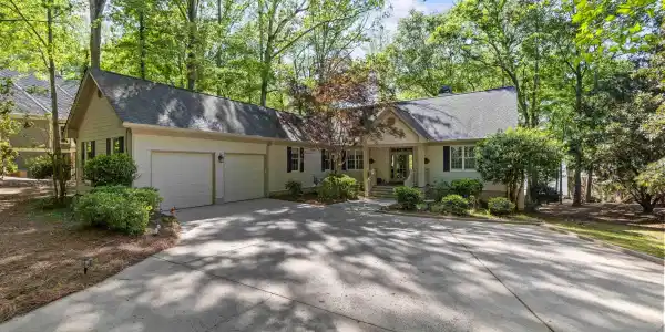 129 BARRINGTON HALL DRIVE