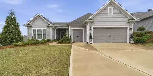 1020 LAKE TERRACE BEND