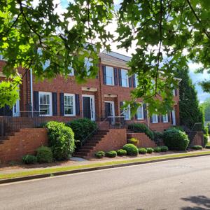 1111 SURREY LANE