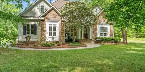 1731 INDIAN WOODS DRIVE