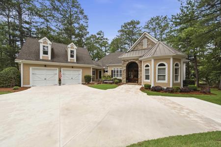 1051 CAWTHORNE LANE